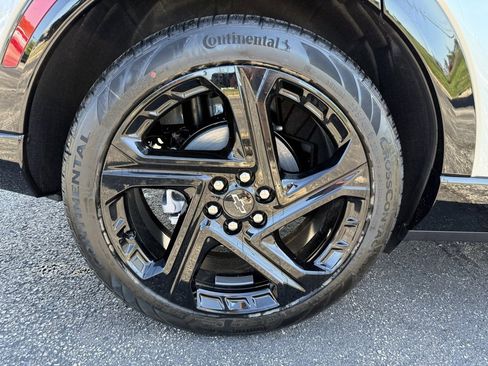 New 2025 Chevrolet Equinox EV RS image 33