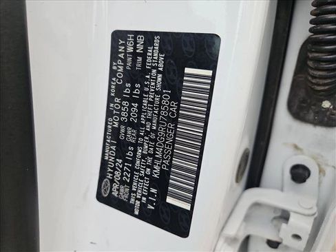 Used 2024 Hyundai Elantra SEL image 25