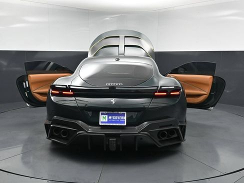 Used 2021 Ferrari Roma RWD image 32