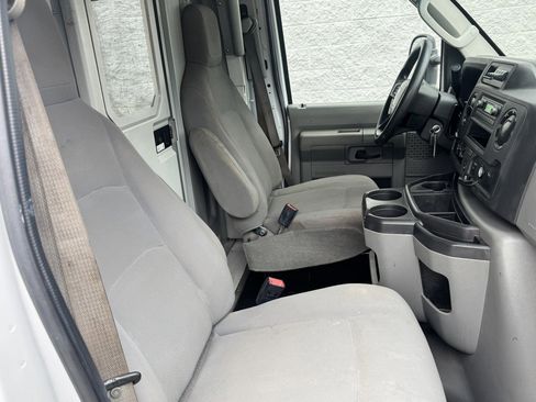 Used 2024 Ford E-350 and Econoline 350 Super Duty w/ Power Windows & Locks Group image 7