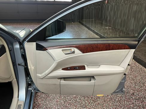 Used 2011 Toyota Avalon FWD image 33