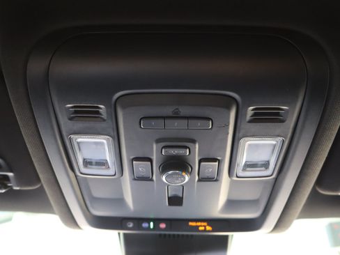Used 2023 Chevrolet Suburban Premier RWD image 30
