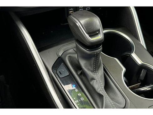 Certified 2023 Toyota Highlander FWD image 24