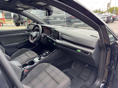 Used 2024 Volkswagen GTI SE FWD image 39