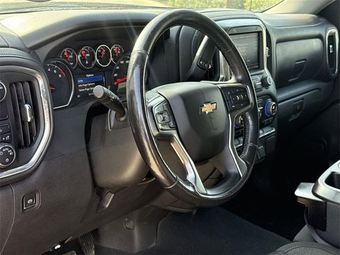 Used 2022 Chevrolet Silverado 1500 LT image 9