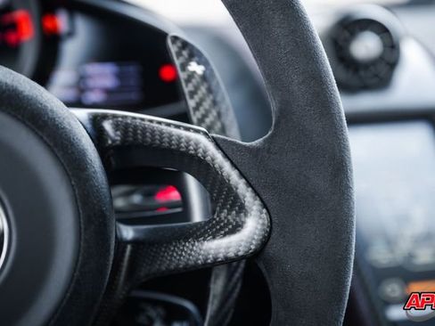 Used 2016 McLaren 675LT Coupe RWD image 89