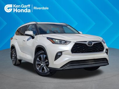 Used 2020 Toyota Highlander XLE
