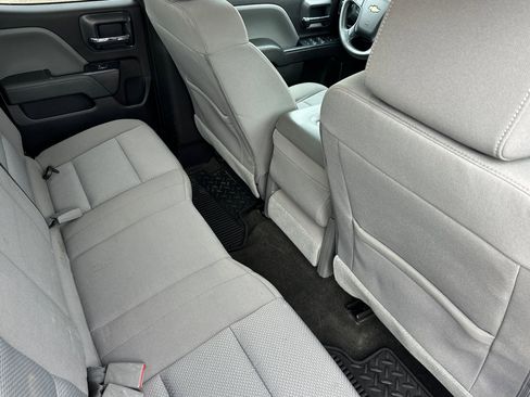 Used 2018 Chevrolet Silverado 1500 Custom w/ Custom Convenience Package image 17