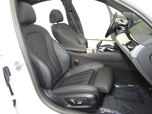 Certified 2023 BMW 530i w/ Convenience Package RWD image 19