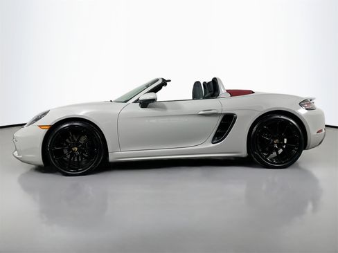 Certified 2024 Porsche 718 Boxster image 2