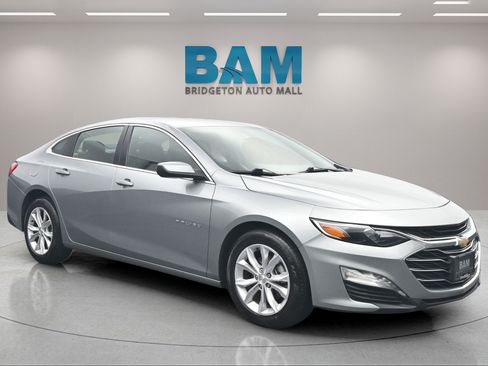 Used 2025 Chevrolet Malibu LT FWD image 1