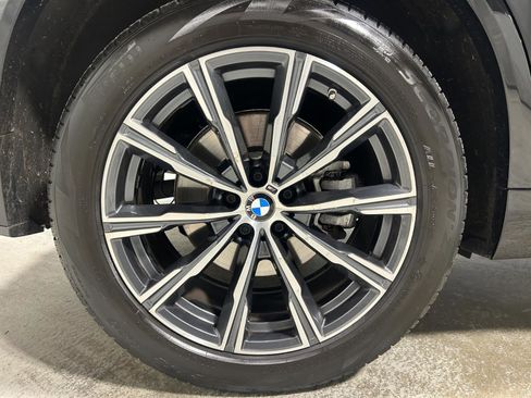 Certified 2024 BMW X5 xDrive40i w/ M Sport Package image 28