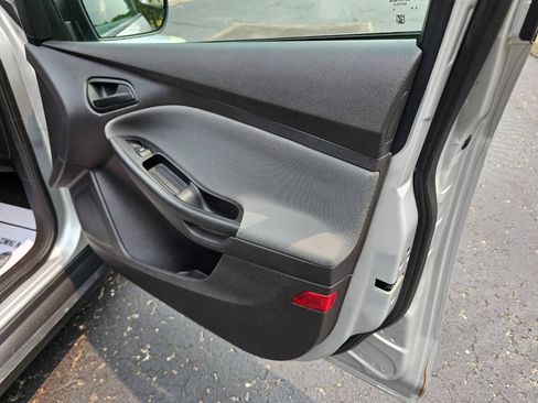 Used 2014 Ford Focus S FWD image 25