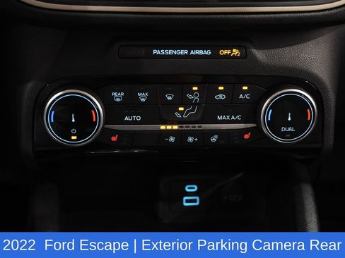 Used 2022 Ford Escape SE w/ SE Sport Appearance Package image 20