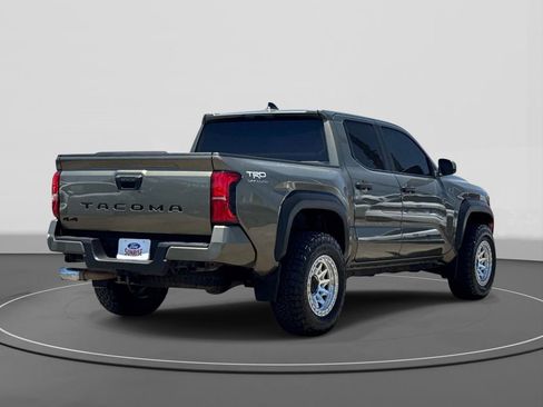 Used 2024 Toyota Tacoma TRD Off-Road AWD/4WD image 5