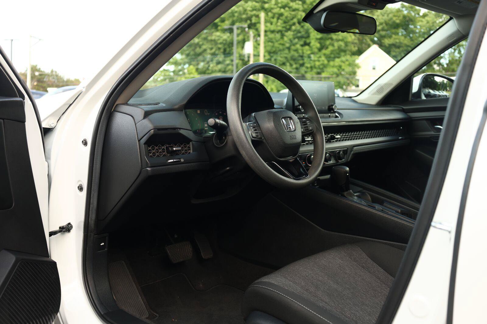 Used 2024 Honda Accord EX image 13