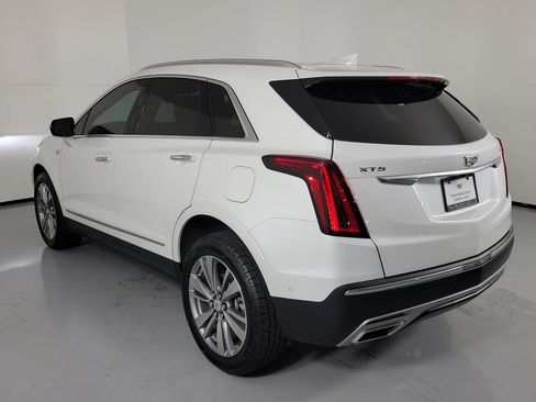 Used 2024 Cadillac XT5 Premium Luxury w/ Technology Package FWD image 4