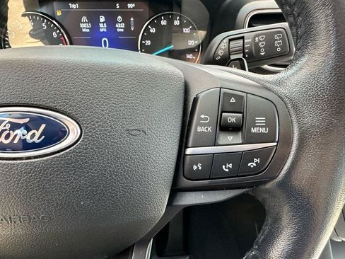 Used 2020 Ford Explorer XLT w/ Equipment Group 202A AWD/4WD image 16