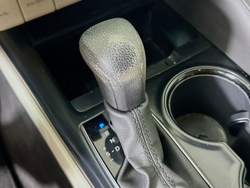 Used 2020 Toyota Camry LE w/ Carpet Mat Package FWD image 23