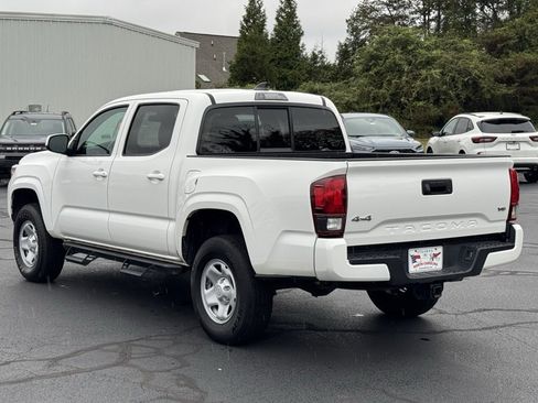 Used 2023 Toyota Tacoma SR image 11