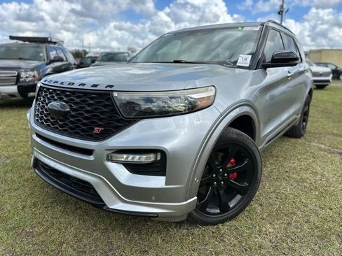 Used 2020 Ford Explorer ST w/ ST Street Pack image 9