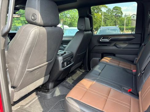 Used 2024 Chevrolet Silverado 2500 High Country w/ High Country Premium Package AWD/4WD image 12