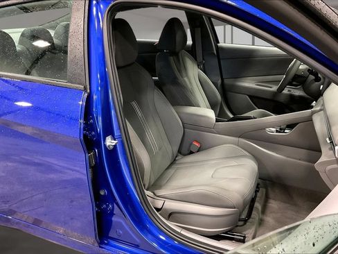 Used 2023 Hyundai Elantra SEL FWD image 28