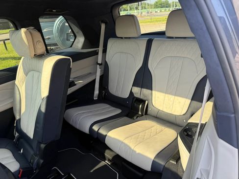 Used 2019 BMW X7 xDrive50i w/ Executive Package AWD/4WD image 7
