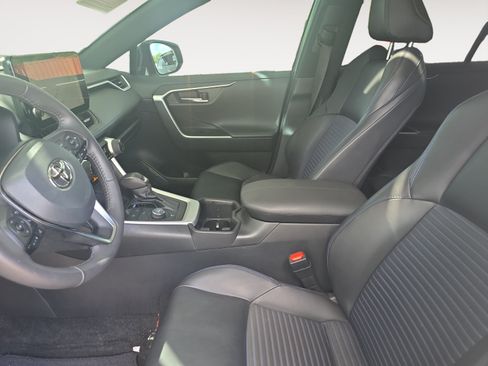 Used 2024 Toyota RAV4 XSE AWD/4WD image 21