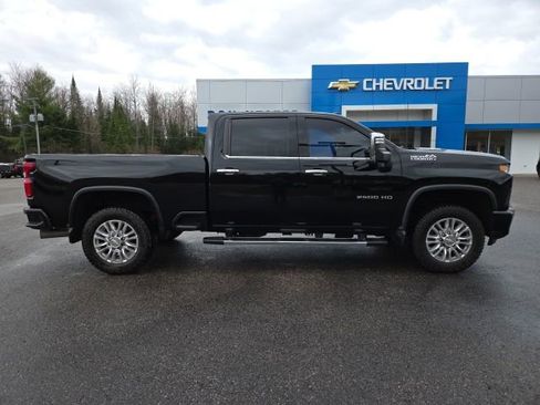 Used 2021 Chevrolet Silverado 2500 High Country w/ Z71 Off-Road Package image 39