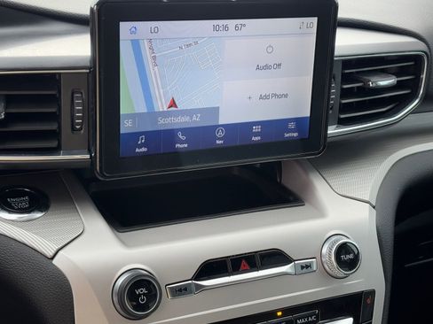 Used 2024 Ford Explorer XLT w/ Equipment Group 202A image 24