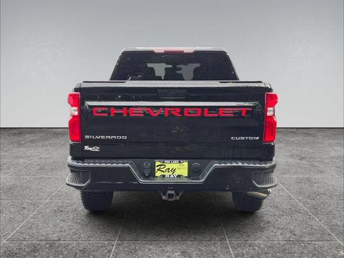 Used 2019 Chevrolet Silverado 1500 Custom Trail Boss w/ Custom Convenience Package AWD/4WD image 7