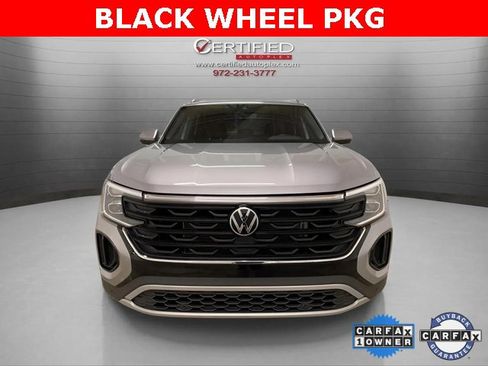 Used 2025 Volkswagen Atlas Cross Sport SE w/ Black Wheel Package image 2