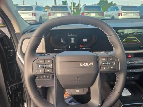 New 2027 Kia Seltos S FWD image 17