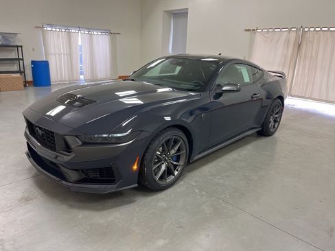 New 2025 Ford Mustang Dark Horse image 4