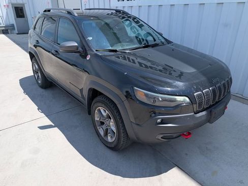Used 2019 Jeep Cherokee Trailhawk w/ Comfort/Convenience Group AWD/4WD image 6