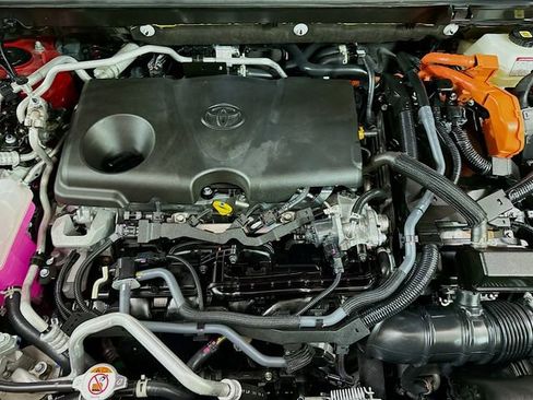 Used 2024 Toyota RAV4 XSE image 32