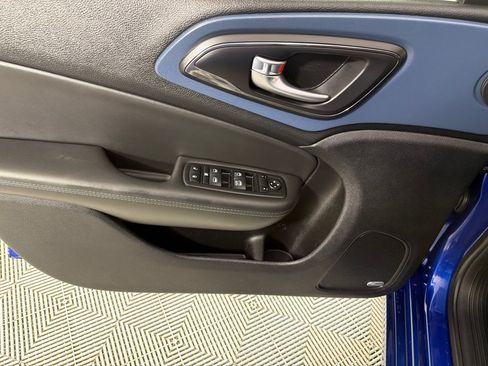 Used 2015 Chrysler 200 S w/ Navigation & Sound Group I FWD image 10