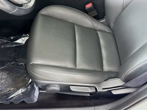 Used 2023 MAZDA MAZDA3 s FWD image 18