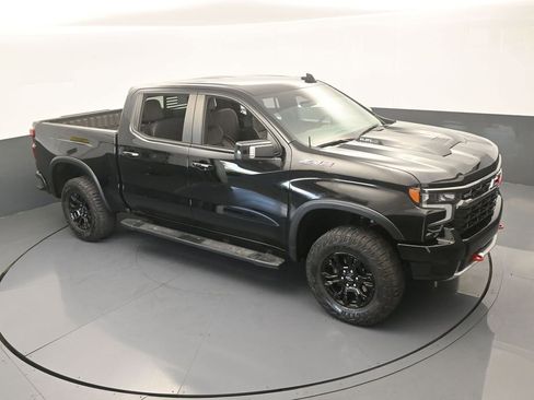 Used 2024 Chevrolet Silverado 1500 ZR2 w/ Technology Package image 62