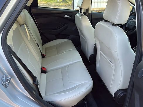 Used 2018 Ford Focus Titanium FWD image 18