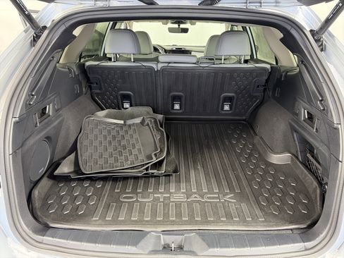 Used 2021 Subaru Outback Limited image 14