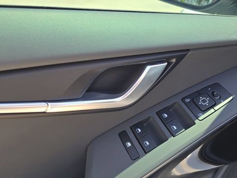 New 2026 Kia Niro EX FWD image 18