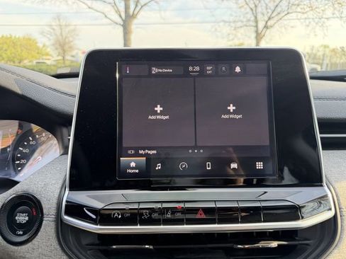 Used 2022 Jeep Compass Latitude image 18