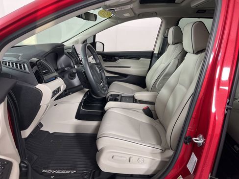 Certified 2025 Honda Odyssey Touring image 28