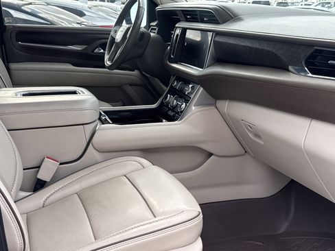 Used 2022 GMC Yukon Denali w/ Max Trailering Package image 16