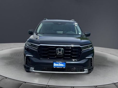 Certified 2023 Honda Pilot Touring image 8