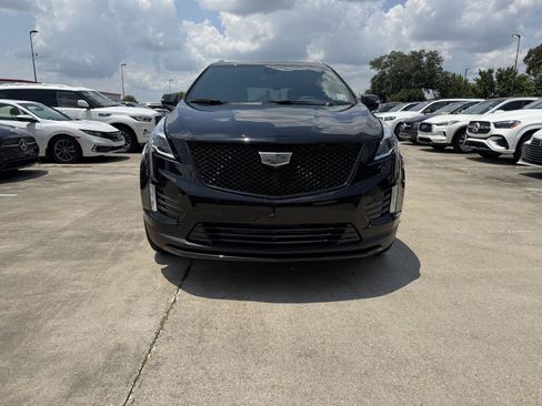 Used 2026 Cadillac XT5 Luxury w/ LPO, ONYX Package FWD image 2