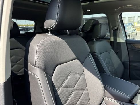 New 2026 Volkswagen Atlas SE image 25