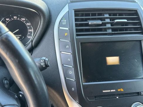 Used 2017 Lincoln MKC Select w/ Select Plus Package AWD/4WD image 14